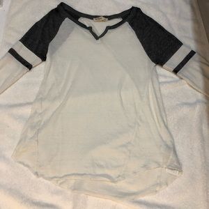 Long sleeve with small v neck